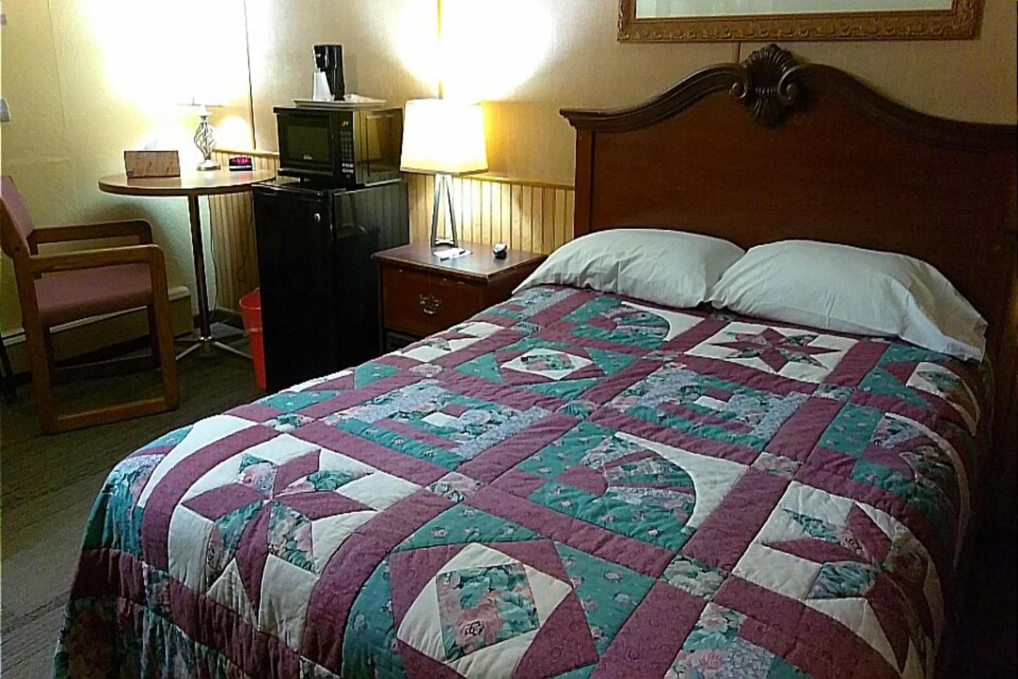 Colonial Inn Extended Stay By Oyo New Ulm Eksteriør billede